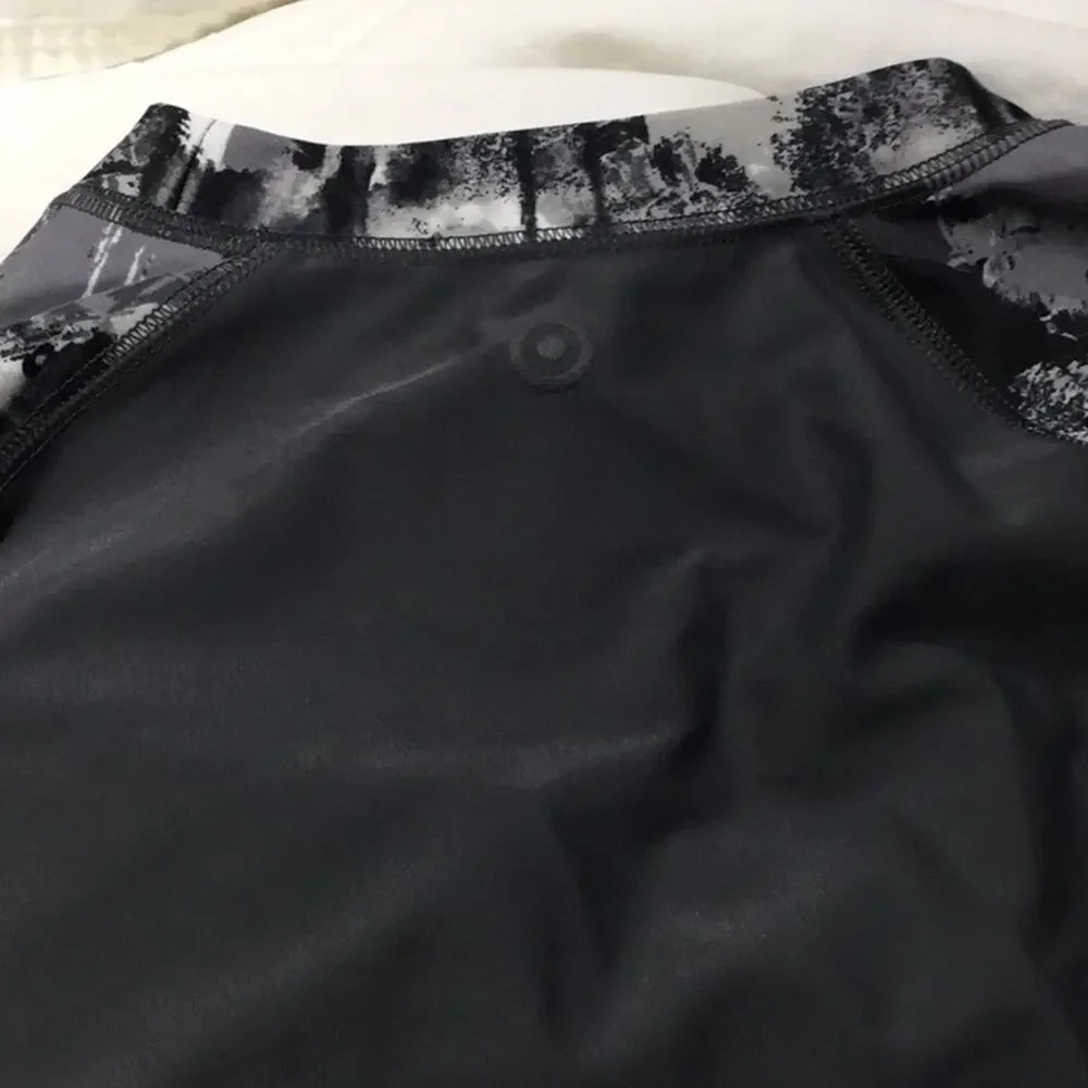 Hunter men’s M swim shirt upf 50 NWT